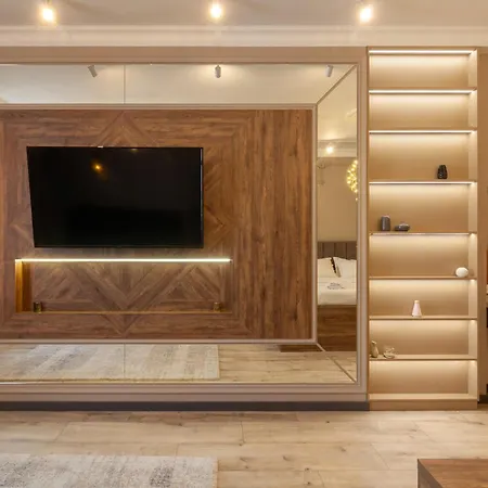 Apartment Royal On Gorodotska 33 Street Lviv