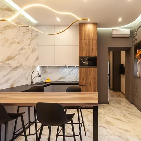 Royal On Gorodotska 33 Street شقة