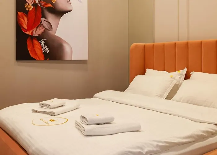 Royal On Gorodotska 33 Street