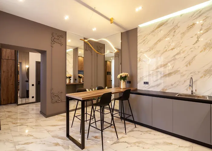 Royal On Gorodotska 33 Street Apartamento